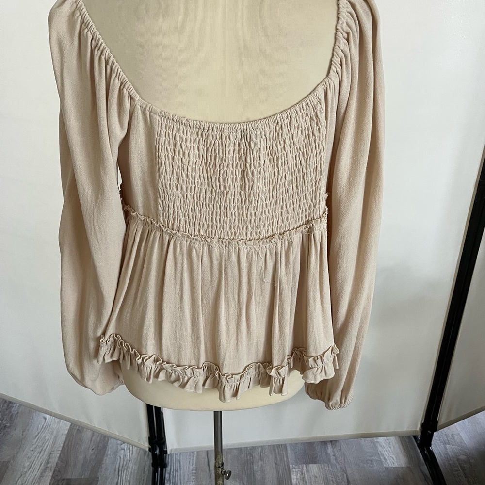 Unique top - Picture 2 of 5